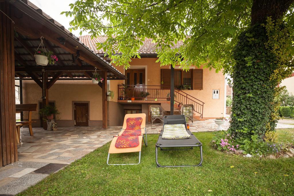 Apartment Tomasevic Slunj Luaran gambar