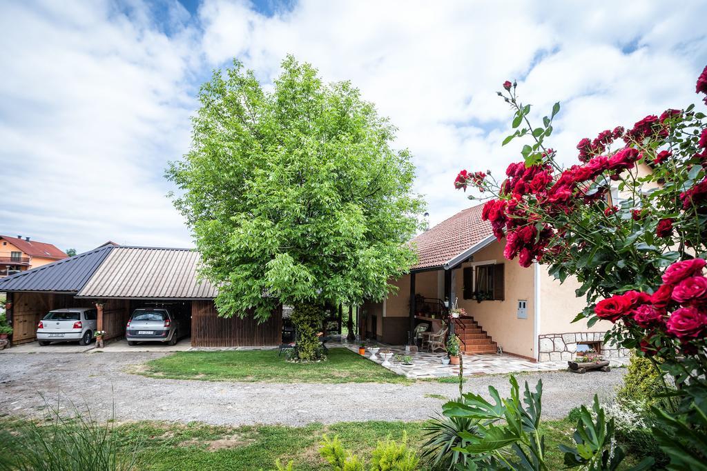 Apartment Tomasevic Slunj Luaran gambar