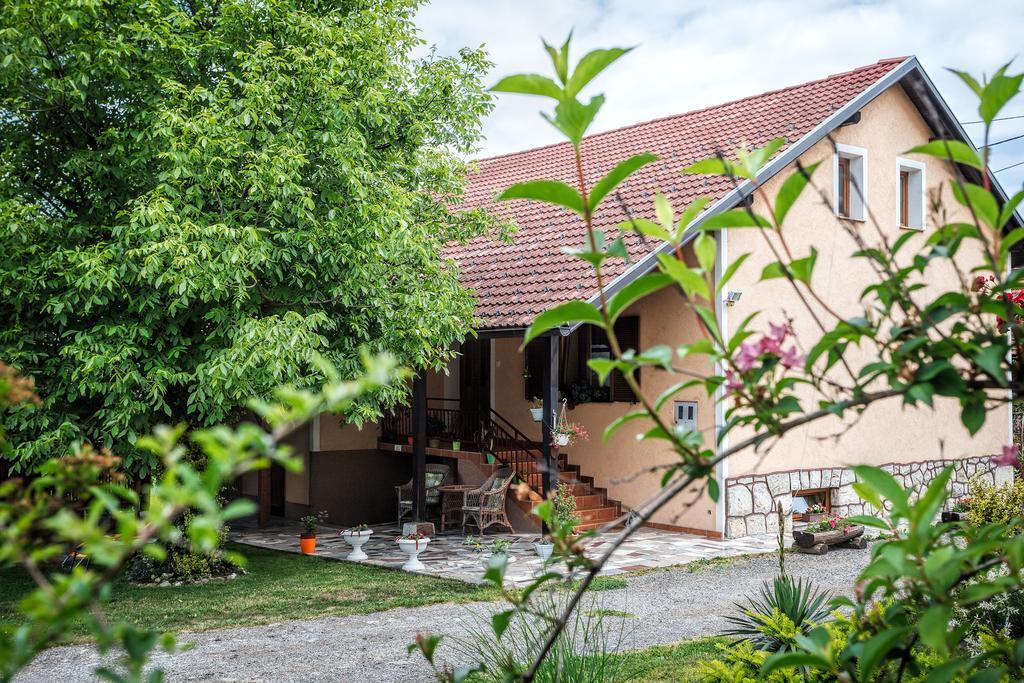 Apartment Tomasevic Slunj Luaran gambar