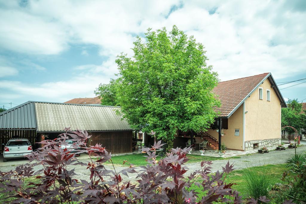 Apartment Tomasevic Slunj Luaran gambar