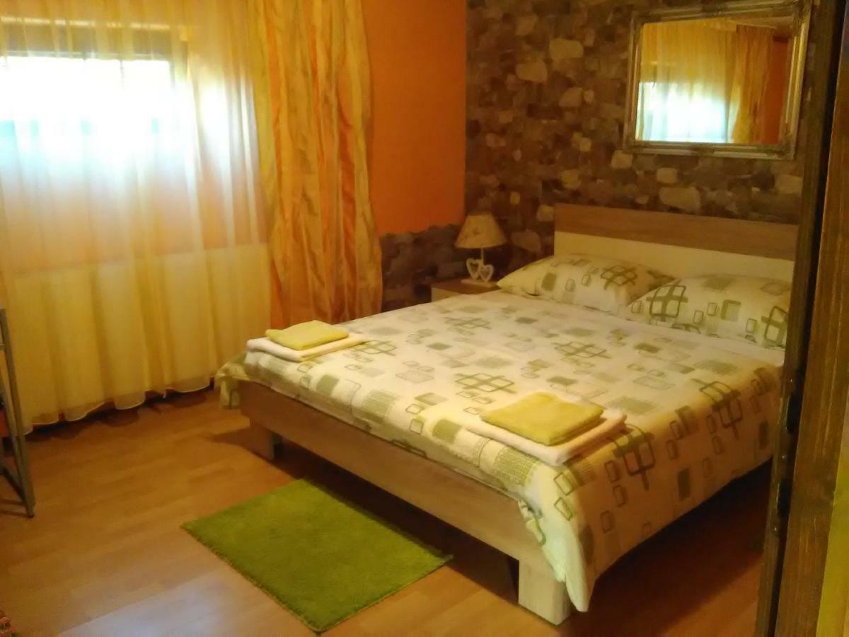 Apartment Tomasevic Slunj Luaran gambar