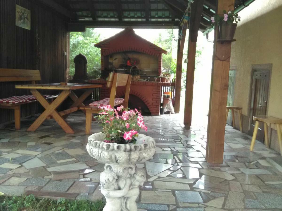 Apartment Tomasevic Slunj Luaran gambar